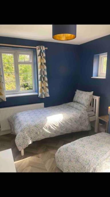 Spacious Semi-Detached Southsea House, Free Parking On Drive Portsmouth Zewnętrze zdjęcie