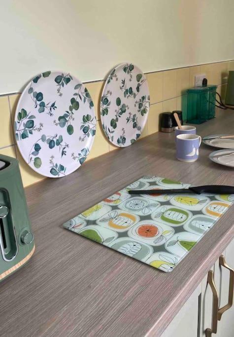 Spacious Semi-Detached Southsea House, Free Parking On Drive Portsmouth Zewnętrze zdjęcie